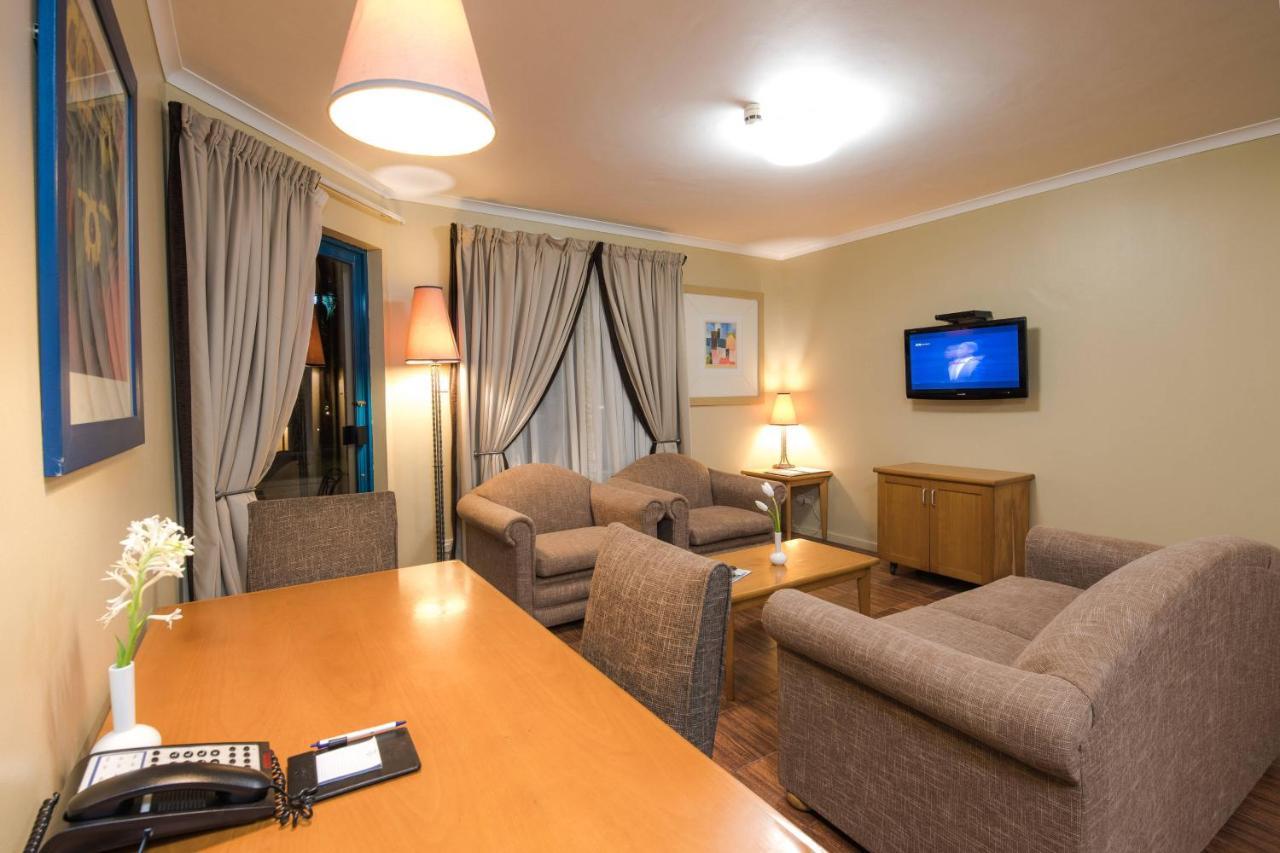 Protea Hotel By Marriott Dar Es Salaam Oyster Bay Екстериор снимка