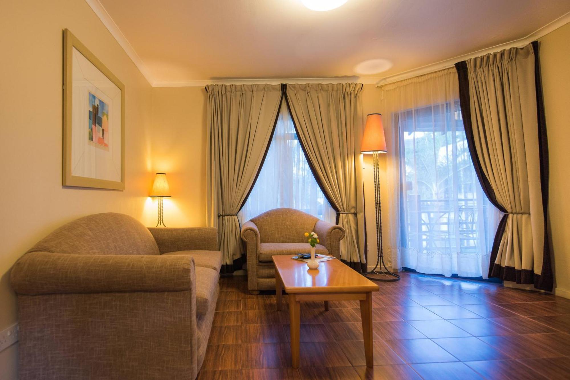 Protea Hotel By Marriott Dar Es Salaam Oyster Bay Екстериор снимка