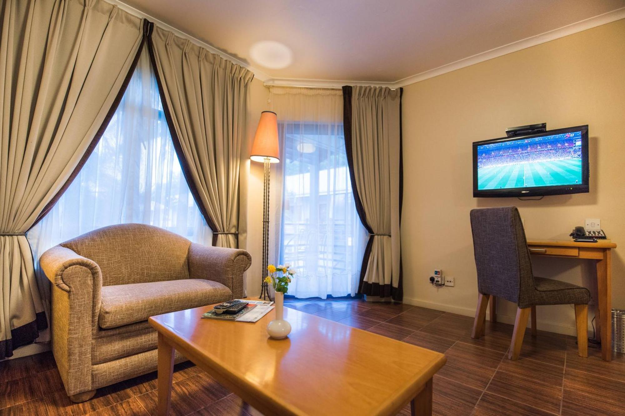 Protea Hotel By Marriott Dar Es Salaam Oyster Bay Екстериор снимка